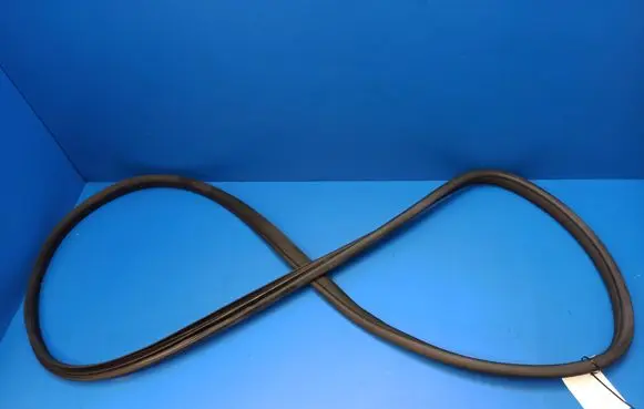 Mercedes-Benz E W212 Rear door rubber seal (on body) A2126970151