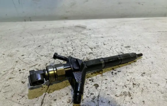 Nissan X-Trail T30 Fuel injector AW402AW4 07F12286