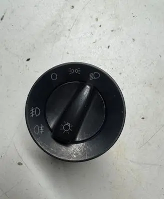 Skoda Octavia Mk1 (1U) Light switch 3B0941531