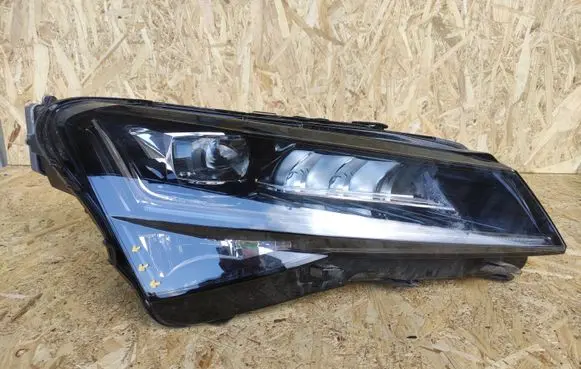 Skoda Superb B8 (3V) Headlight/headlamp 3V1941016D 29003747
