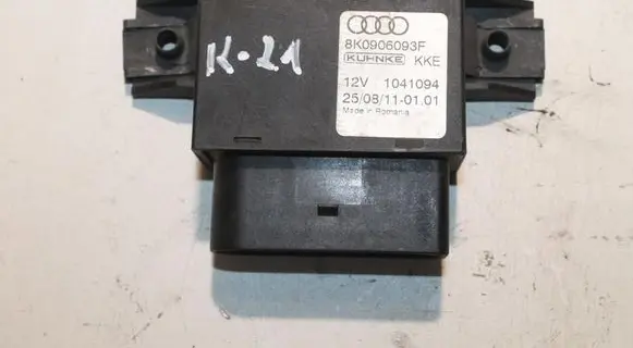 Audi A4 S4 B8 8K Fuel pressure sensor 8K0906093F