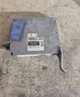 Toyota Prius (XW10) Engine control unit/module 8966147041 1752008881