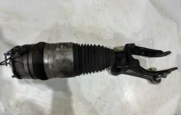 Porsche Cayenne (92A) Air suspension front shock absorber 7P5616039AF 7P5616039