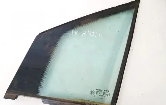 Fiat Ulysse Front door vent window glass four-door 