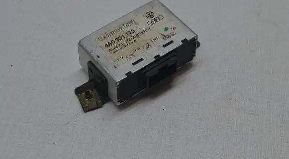 Audi A6 S6 C4 4A Other control units/modules 4A0951173