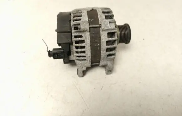 Audi A5 8T 8F Generator/alternator 04L903017E