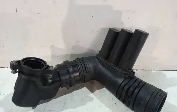 Skoda Octavia Mk3 (5E) Air intake hose/pipe 04E129656E