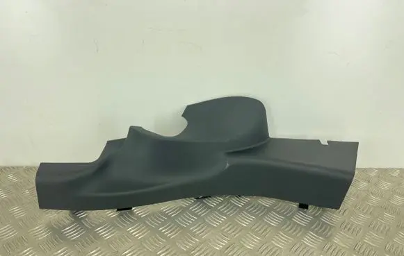 MG ZS (C) pillar trim