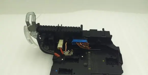 Mercedes-Benz C W204 SAM control unit 2049060205 2049019702