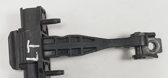 Dacia Duster II Rear door check strap stopper