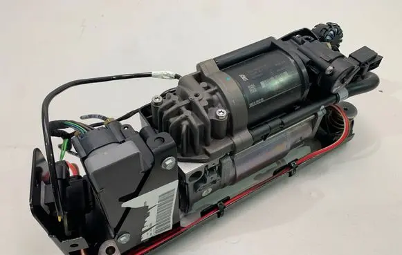 Rolls-Royce Ghost I Air suspension compressor 6850319