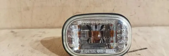 Front fender indicator light