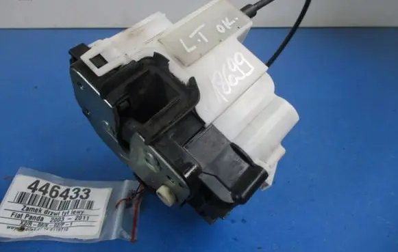 Fiat Panda 141 Rear door lock 46842600