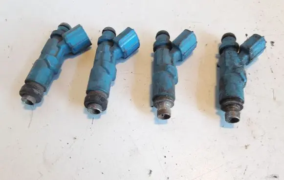 Toyota Yaris Fuel injector 2325023020