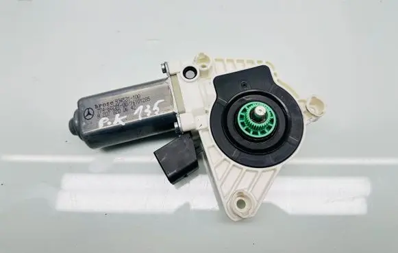 Mercedes-Benz CLS C218 X218 Front door window regulator motor A2078200642 934531100 7746028100