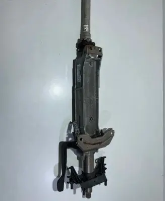 Steering wheel axle set