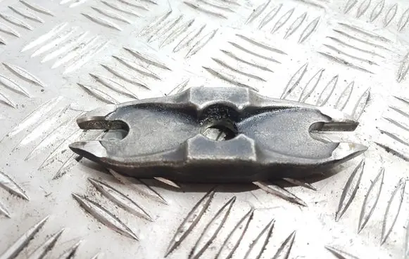 Mazda 323 Fuel Injector clamp holder