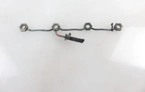 Mitsubishi Pajero Fuel injector supply line/pipe 