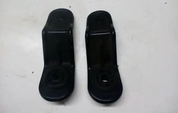 Opel Antara Radiator mount bracket 77E7