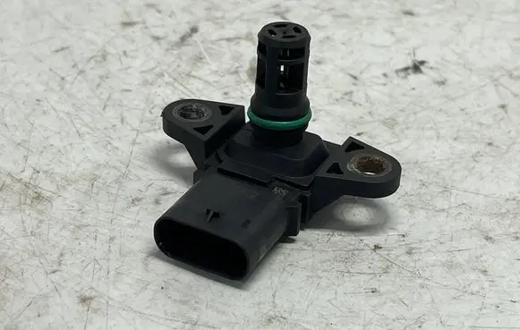 BMW X3 F25 Air pressure sensor 7843531 13627843531 8644433