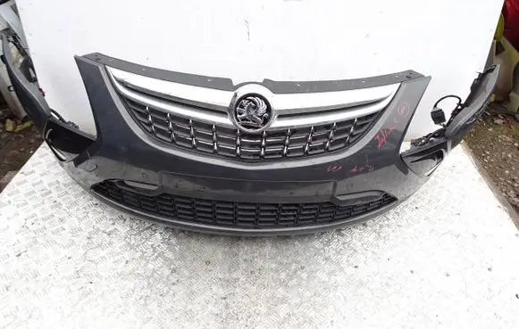Opel Zafira C Front bumper hqqh