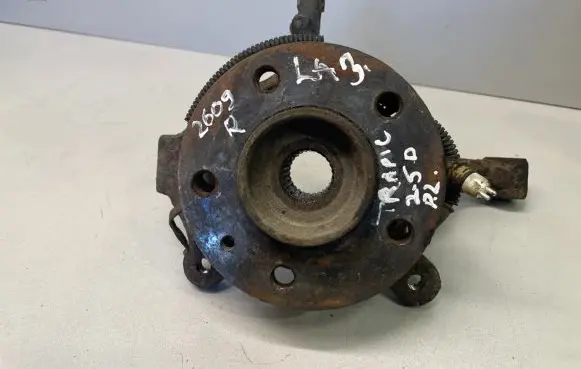 Renault Trafic II (X83) Front wheel hub spindle knuckle