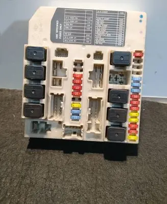 Nissan Note (E11) Fuse box set DU101 5T20 284B7AX615