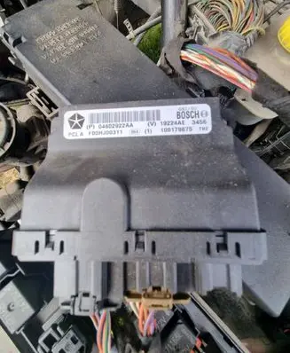 Dodge Caliber Door central lock control unit/module 04602922AA