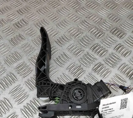 Mercedes-Benz Vito Viano W447 Accelerator throttle pedal A9073010200