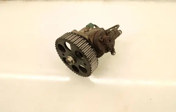 Opel Combo C Fuel injection high pressure pump 