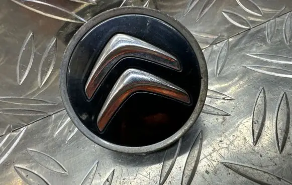 Citroen C4 III e-C4 Original wheel cap 9670585977
