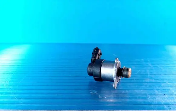 BMW 5 E60 E61 Oil pressure sensor 0928400560 0928100825