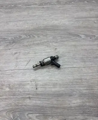 Audi A4 S4 B8 8K Fuel injector 06H906036N