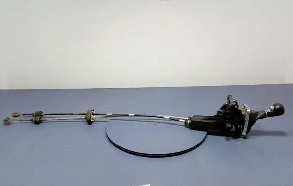 Opel Zafira B Gear shift rod 8126100101