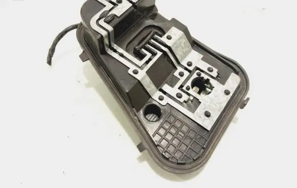 Volkswagen Touareg I Tail light bulb cover holder 7L6945257 28252102