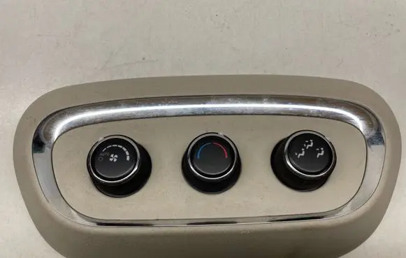 Dodge Durango Climate control unit 68158253AD P68158253AD