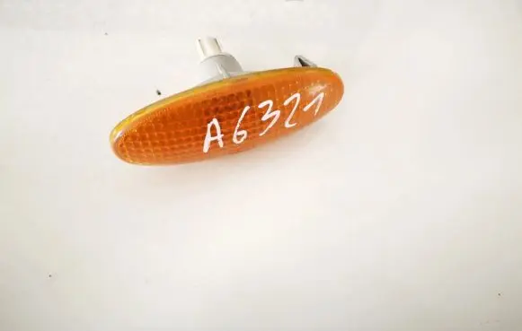Nissan Almera N16 Front fender indicator light 23676210 236762-10