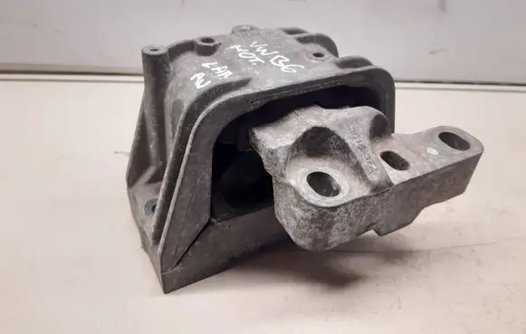 Volkswagen PASSAT B6 Engine mount bracket 1K0199262