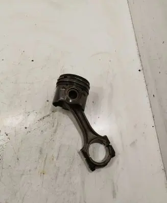 Land Rover Freelander 2 - LR2 Piston with connecting rod 17h4