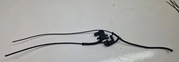 Volkswagen PASSAT B6 Turbo solenoid valve 1J0906627 01T250 72290320