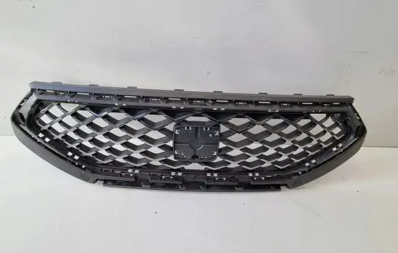 Seat Tarraco Front bumper upper radiator grill 5FF853651A