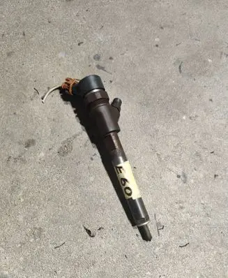 Toyota Yaris Verso Fuel injector 0445110085