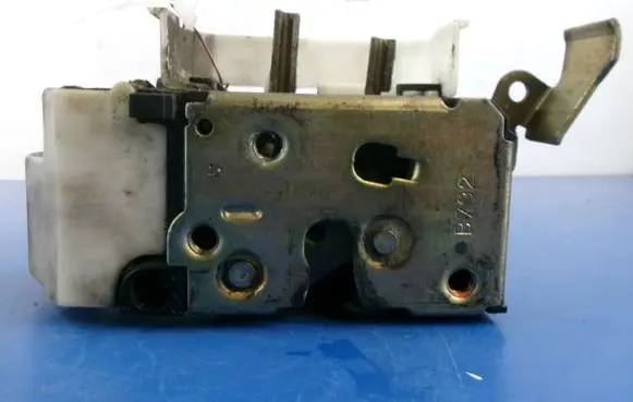 Fiat Punto (176) Front door lock