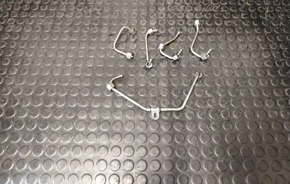 Opel Meriva B Fuel injector supply line/pipe 