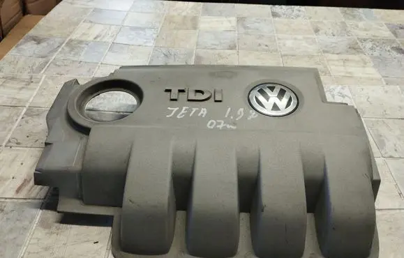 Volkswagen Jetta V Engine cover (trim) 03G103967N 03G103967C 03G103967P