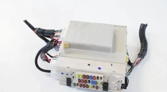 Lexus GS 300 350 430 450H Fuse box set 8273030A82