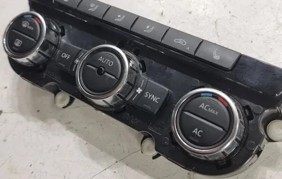Volkswagen PASSAT B7 Climate control unit 5HB01125711 3AA907044C 1201420420