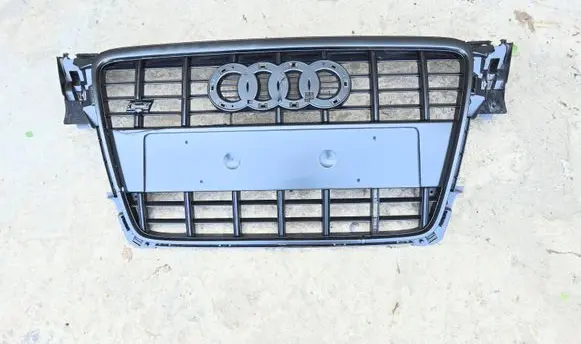 Audi A4 S4 B8 8K Front bumper upper radiator grill 8K0853651B
