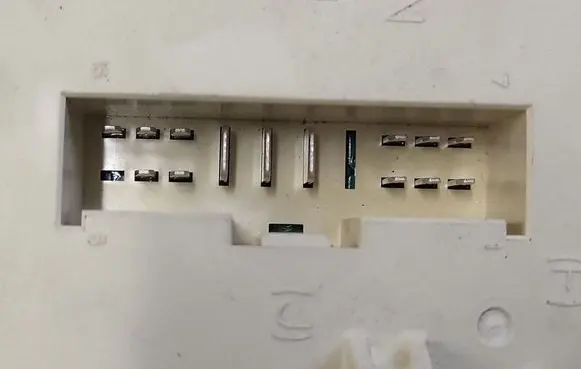 Hyundai ix35 Fuse module 919502S521 KB240283 AK61048