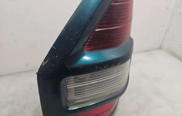 Mitsubishi Pajero Rear/tail lights